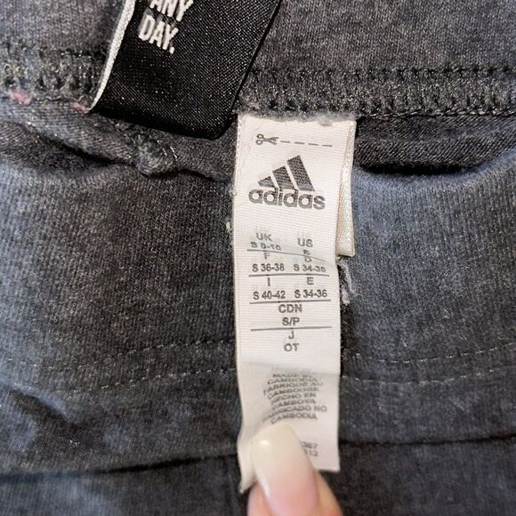 Adidas Logo Leggings! - Picture 3 of 9